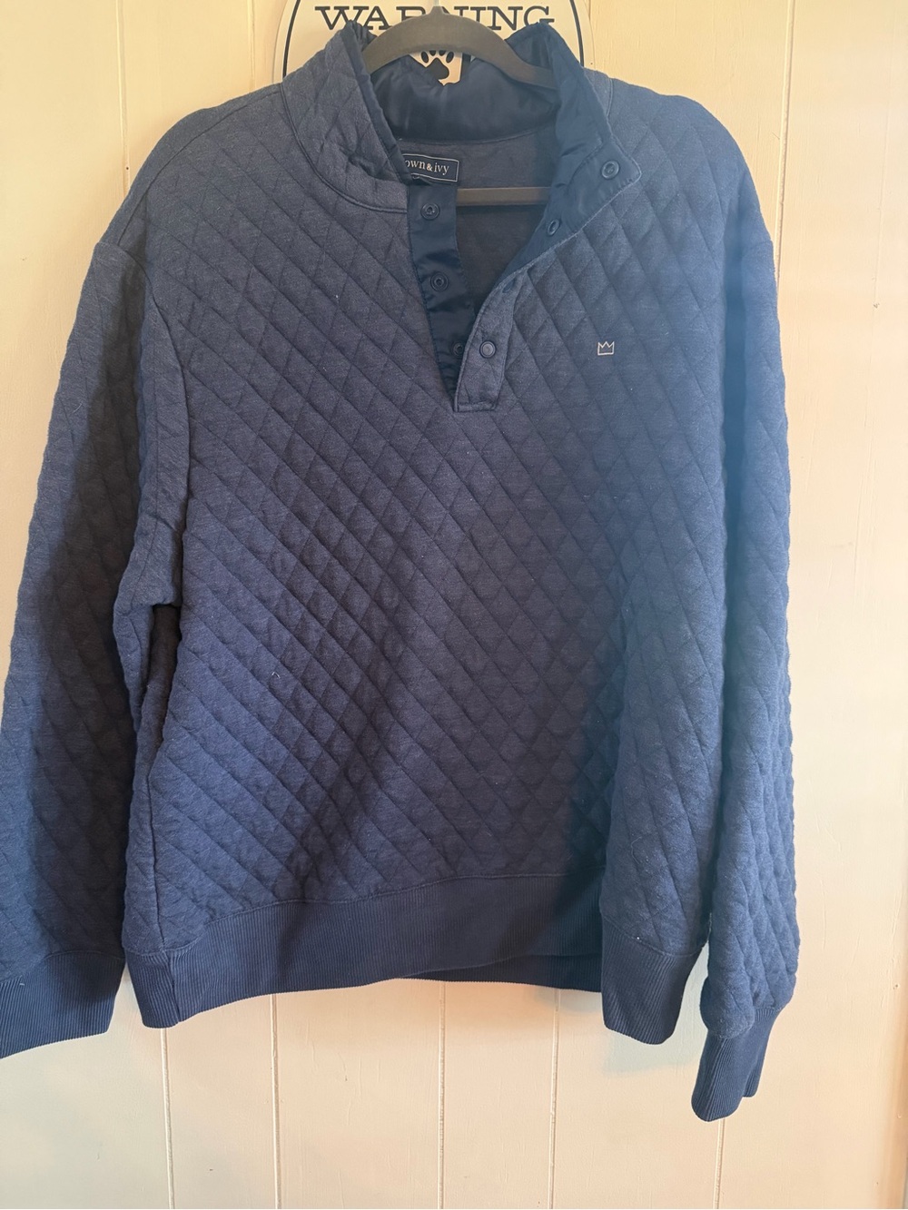 crown & ivy Navy Quilted V-Neck Pullover